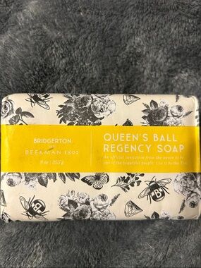 Beekman 1802 Queen's Ball Regency Soap - Yellow & Black Floral Wrap